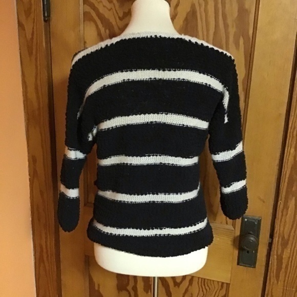 3 for 20 $ bundle Rewind Fuzzy striped sweater with cute stash pocket - Picture 10 of 10